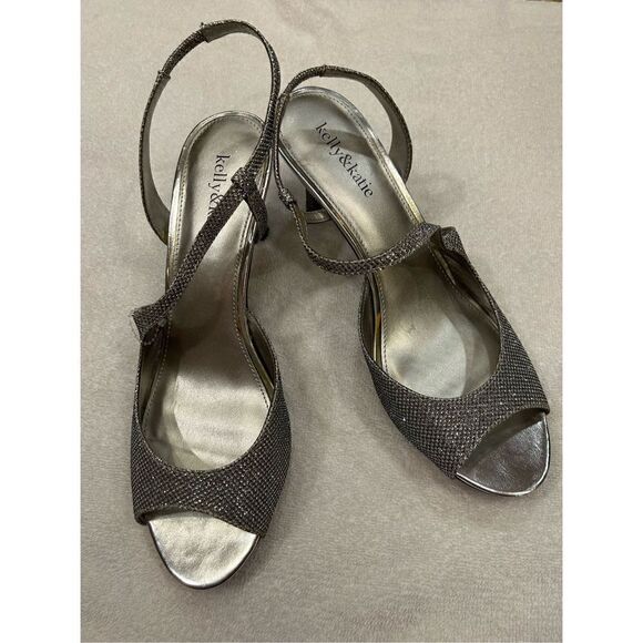 Kelly and Katie silver heels size 10M Mandy - Picture 1 of 7